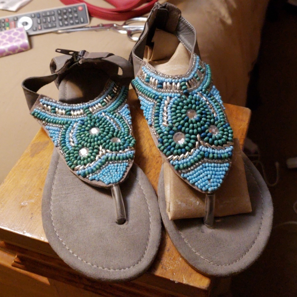 Sandles